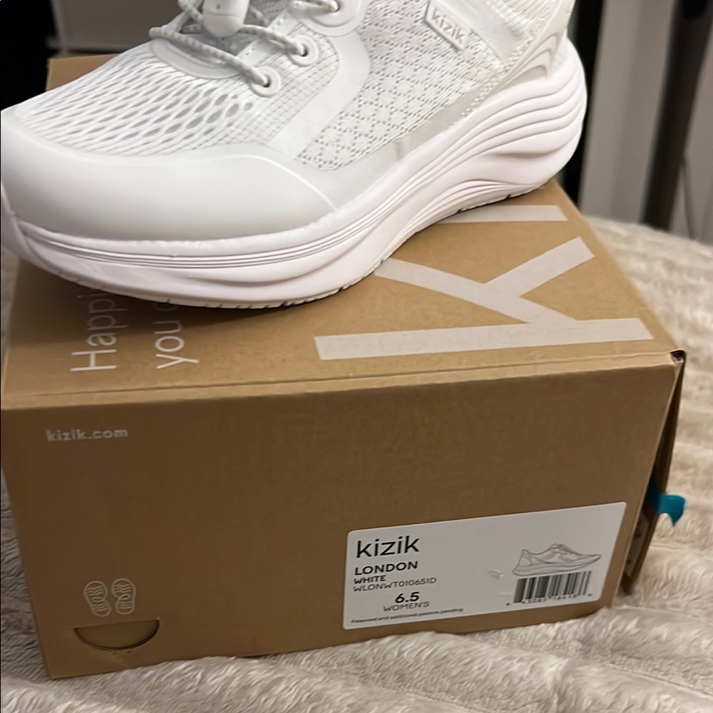 Kizik White Women's Sneakers